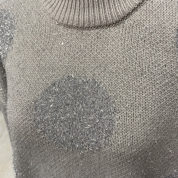 Grey and silver tinsel sweater - Picture 3 of 3